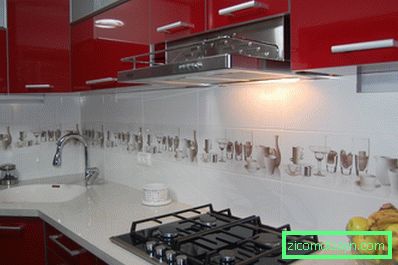 Fasade za kuhinjo v aluminijastih okvirjih: pluse, pregledi, primeri fotografij